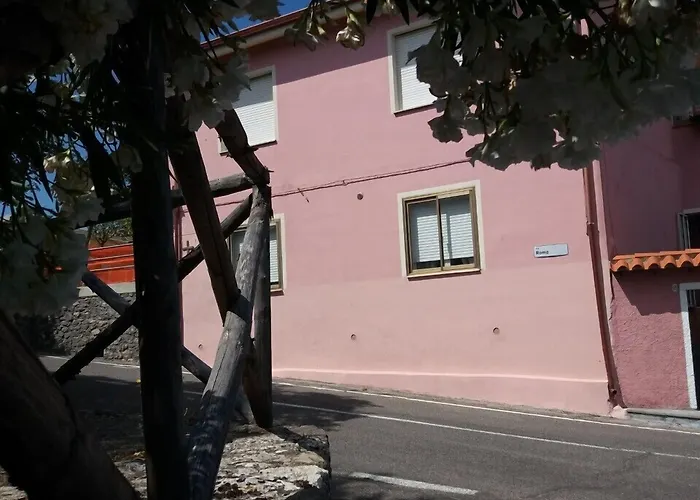 Belli Il Sole ベッド・アンド・ブレックファスト Serri